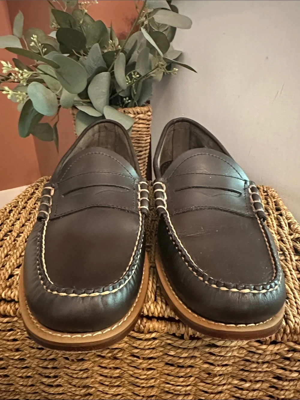 GH Bass Weejuns men’s Classic Larson dark brown leather 11 D Penny Loafers